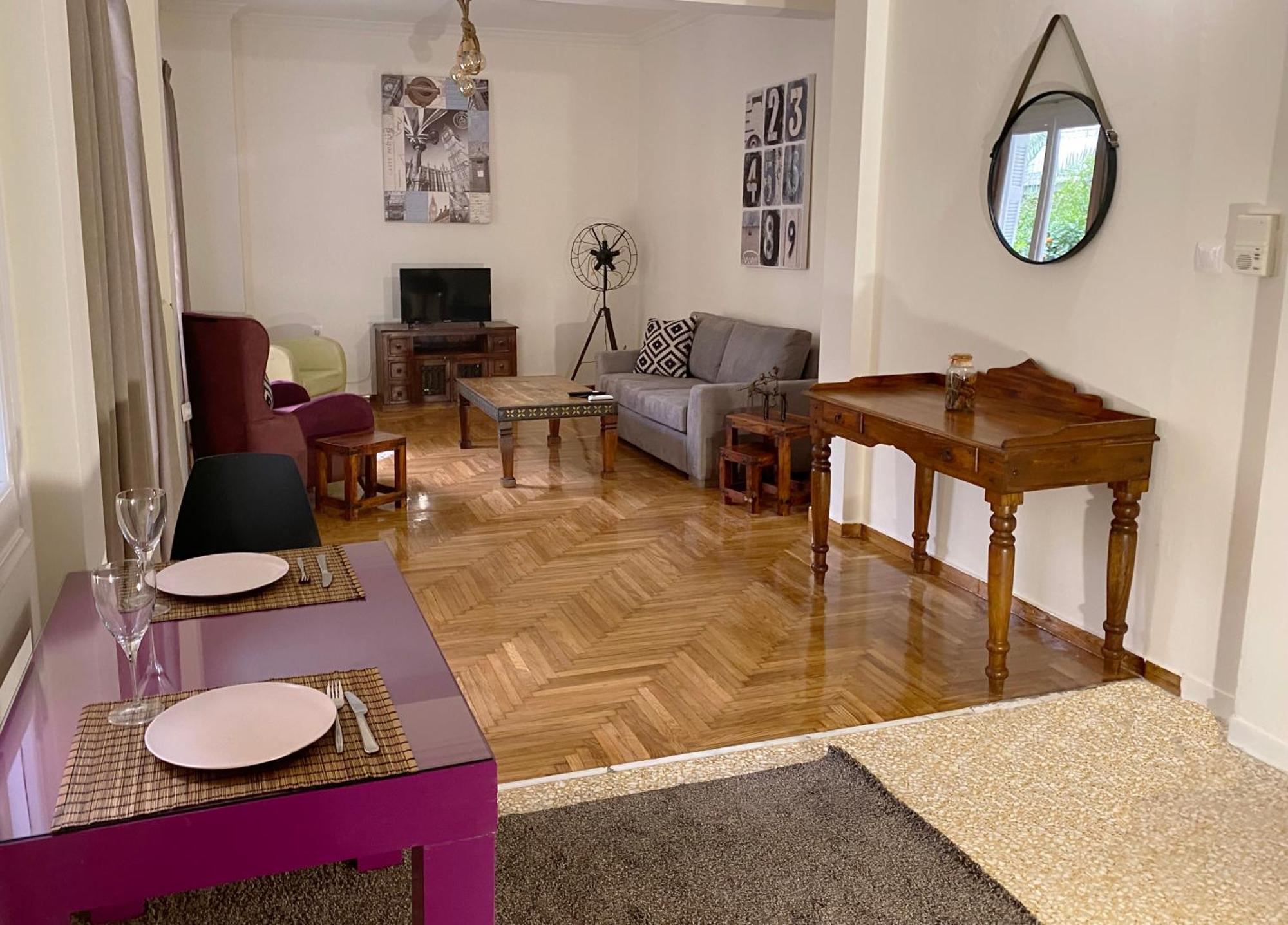 Spacious 2 Bedroom Downtown - Explore Center By Foot *